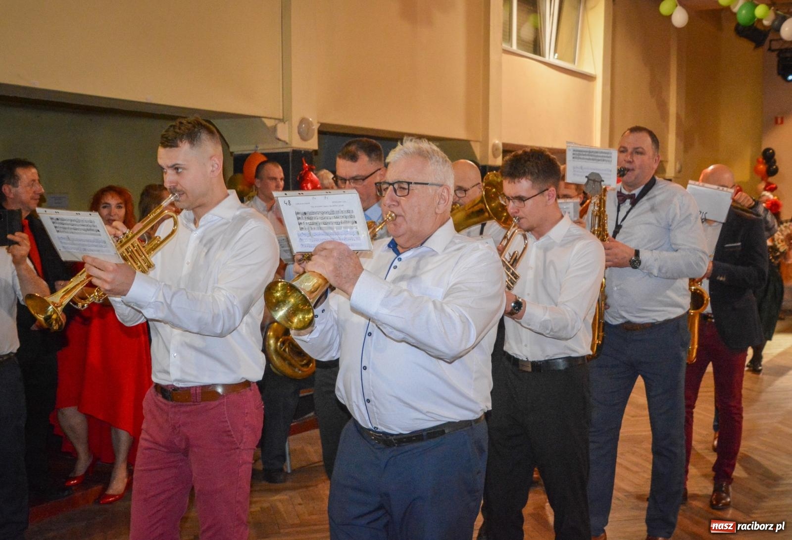 Zdjęcie w galerii na portalu naszraciborz.pl: Pogrzebanie basa 2026 w Krzanowicach. Tradycja wpisana w kulturę morawską nie ginie [FOTO i WIDEO] wiadomości z regionu