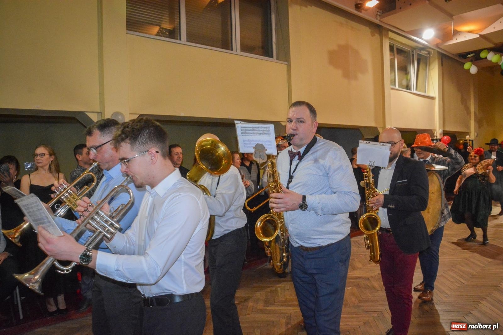 Zdjęcie w galerii na portalu naszraciborz.pl: Pogrzebanie basa 2026 w Krzanowicach. Tradycja wpisana w kulturę morawską nie ginie [FOTO i WIDEO] wiadomości z regionu