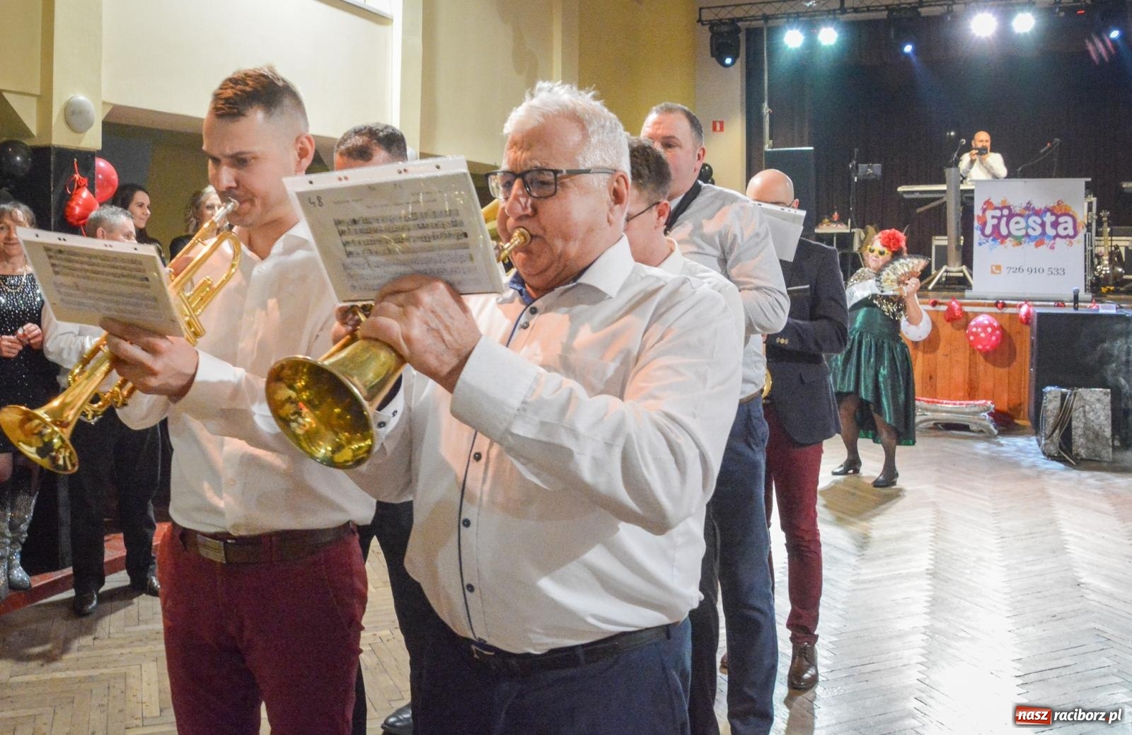 Zdjęcie w galerii na portalu naszraciborz.pl: Pogrzebanie basa 2026 w Krzanowicach. Tradycja wpisana w kulturę morawską nie ginie [FOTO i WIDEO] wiadomości z regionu
