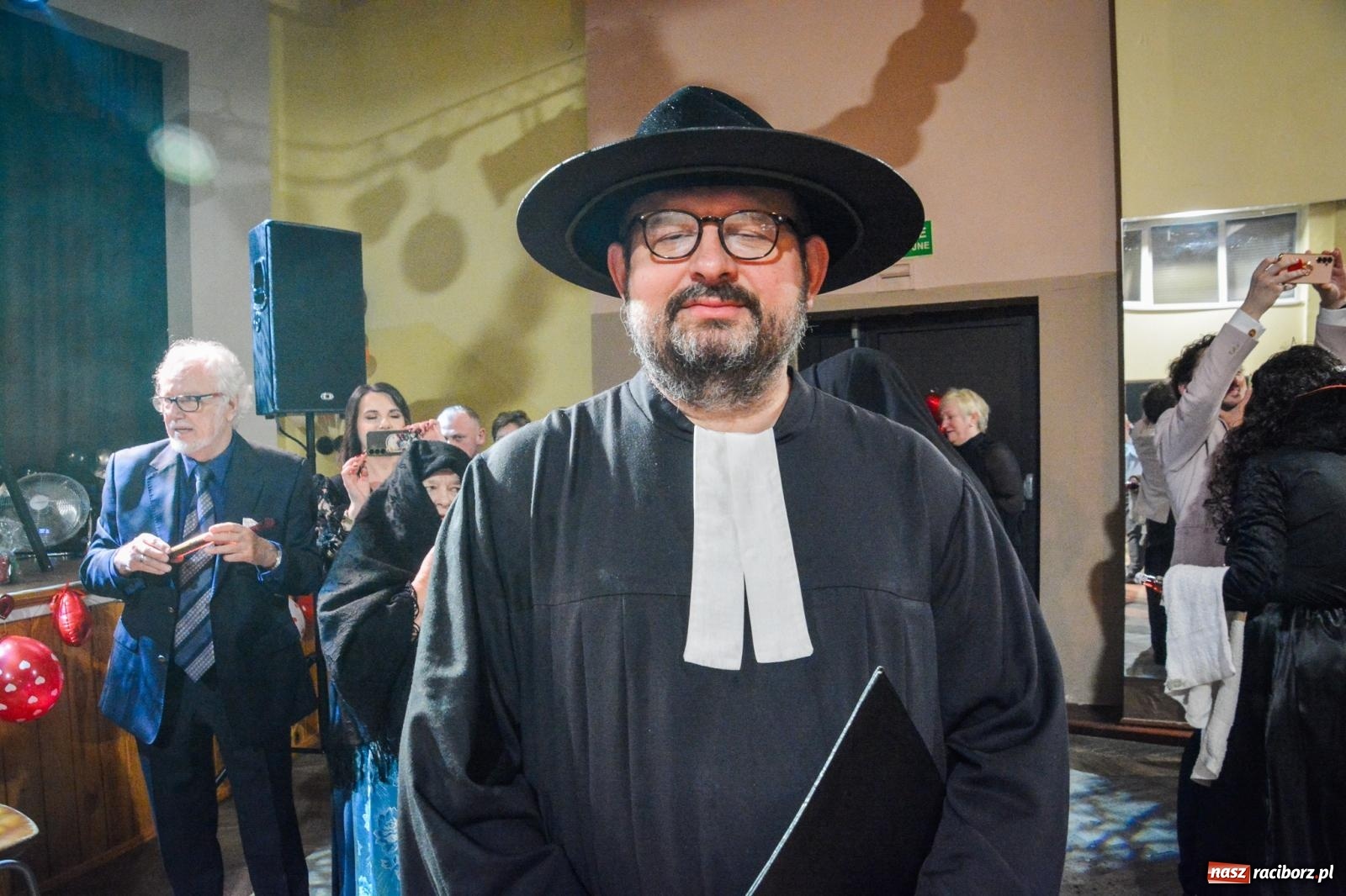 Zdjęcie w galerii na portalu naszraciborz.pl: Pogrzebanie basa 2026 w Krzanowicach. Tradycja wpisana w kulturę morawską nie ginie [FOTO i WIDEO] wiadomości z regionu