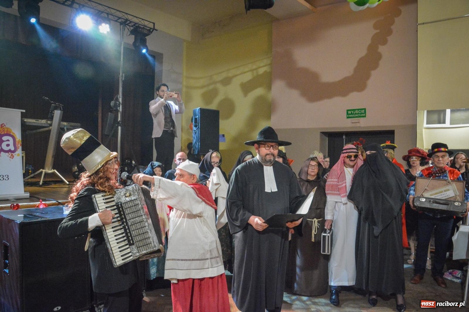 Zdjęcie w galerii na portalu naszraciborz.pl: Pogrzebanie basa 2026 w Krzanowicach. Tradycja wpisana w kulturę morawską nie ginie [FOTO i WIDEO] wiadomości z regionu