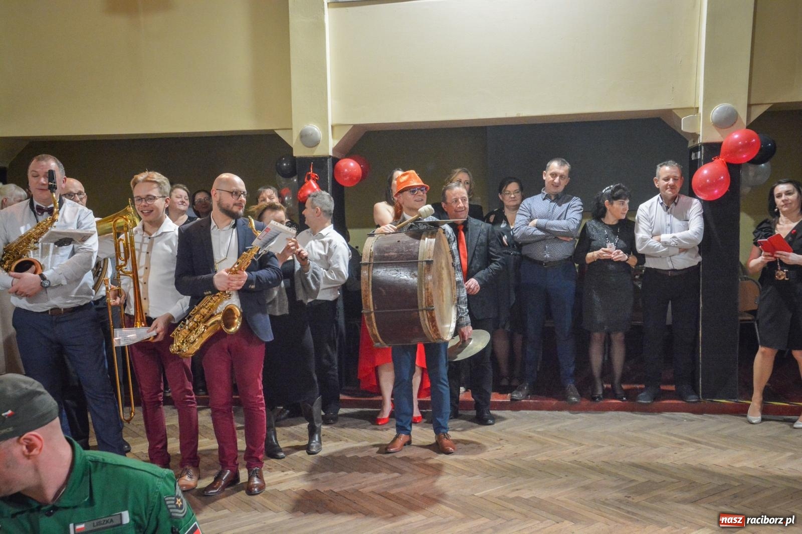 Zdjęcie w galerii na portalu naszraciborz.pl: Pogrzebanie basa 2026 w Krzanowicach. Tradycja wpisana w kulturę morawską nie ginie [FOTO i WIDEO] wiadomości z regionu