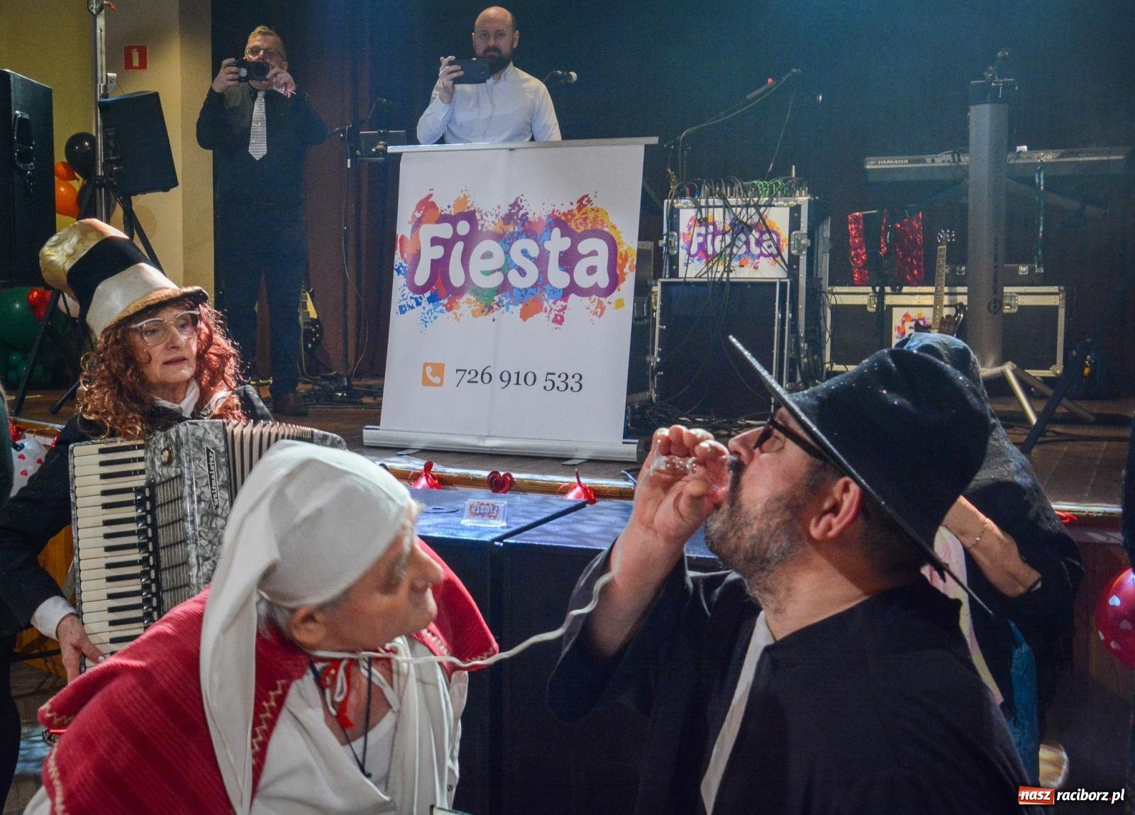 Zdjęcie w galerii na portalu naszraciborz.pl: Pogrzebanie basa 2026 w Krzanowicach. Tradycja wpisana w kulturę morawską nie ginie [FOTO i WIDEO] wiadomości z regionu