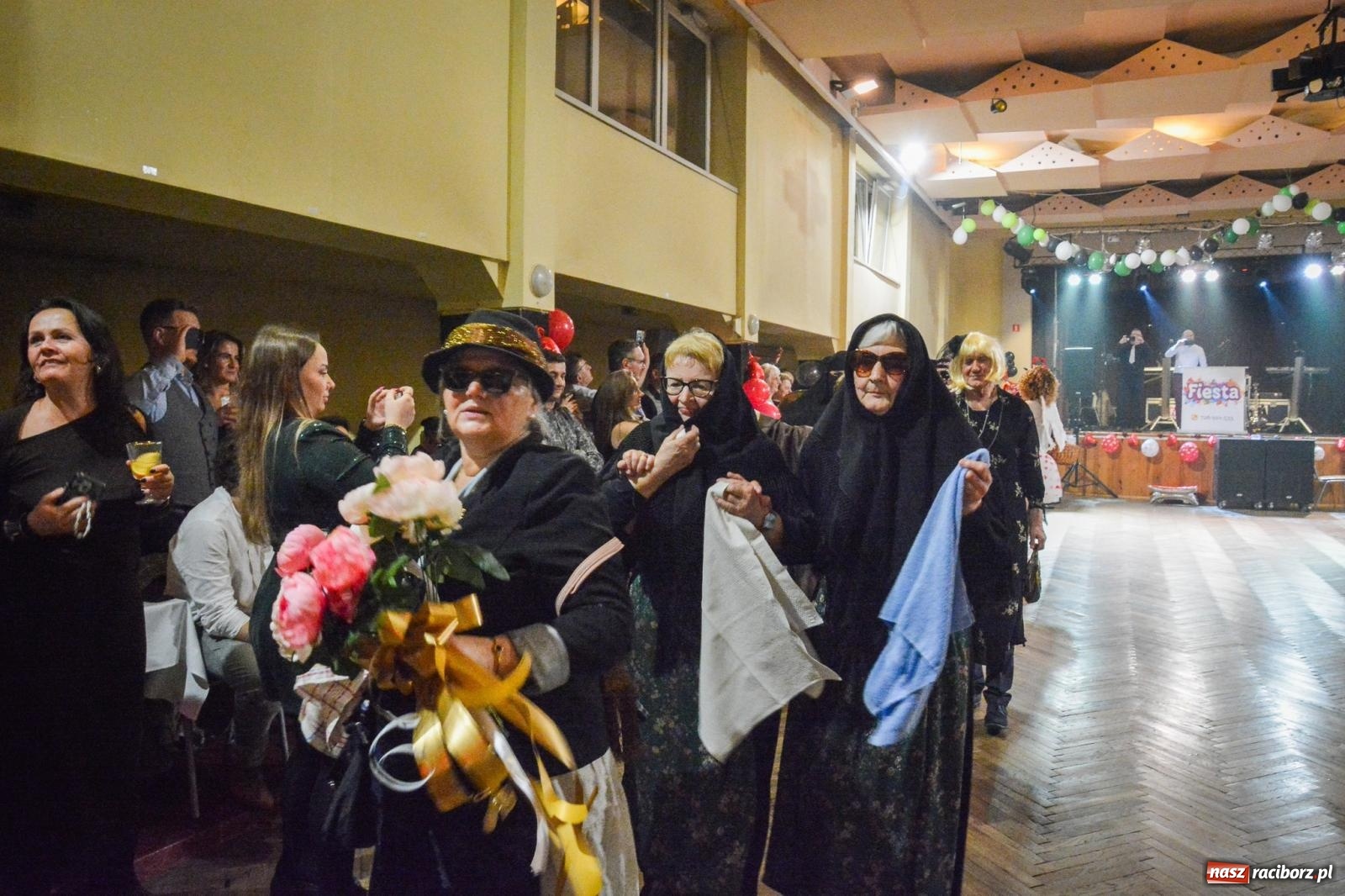 Zdjęcie w galerii na portalu naszraciborz.pl: Pogrzebanie basa 2026 w Krzanowicach. Tradycja wpisana w kulturę morawską nie ginie [FOTO i WIDEO] wiadomości z regionu