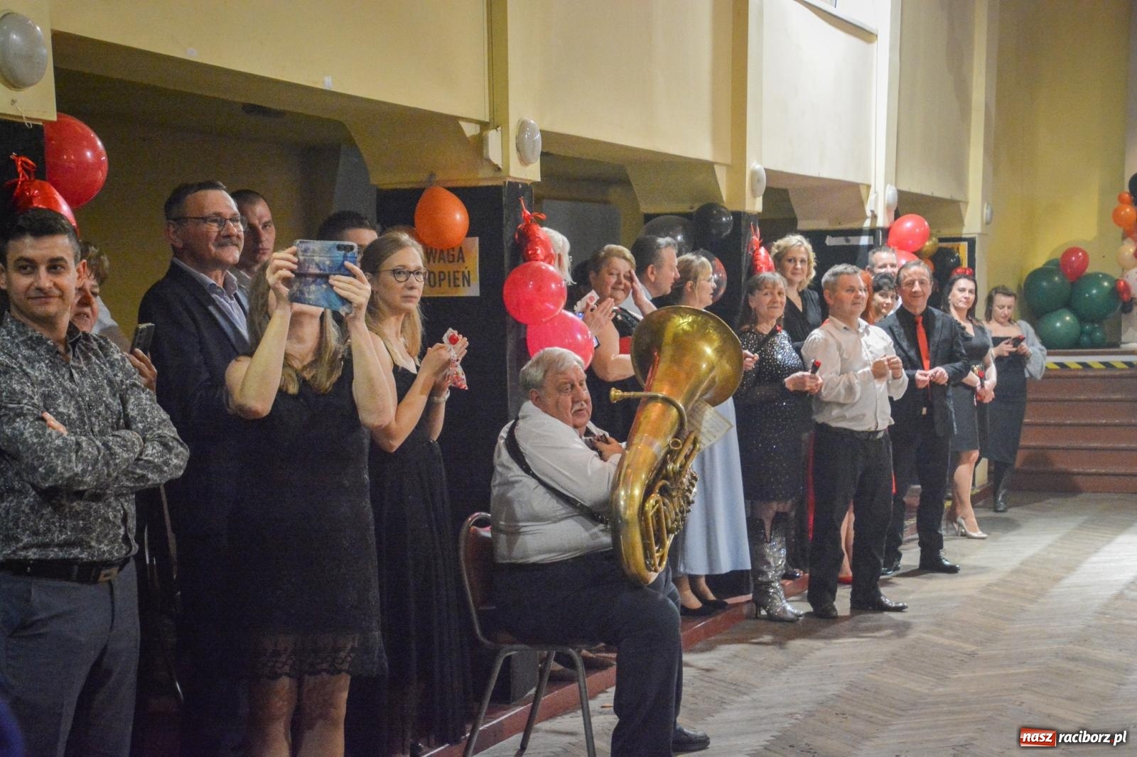 Zdjęcie w galerii na portalu naszraciborz.pl: Pogrzebanie basa 2026 w Krzanowicach. Tradycja wpisana w kulturę morawską nie ginie [FOTO i WIDEO] wiadomości z regionu