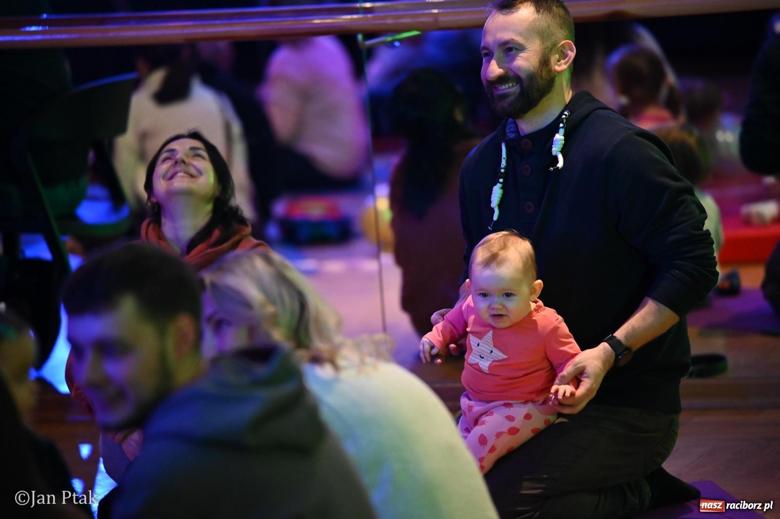 Zdjęcie w galerii na portalu naszraciborz.pl: Złota rybka porwała maluchy w krainę dźwięku [FOTO i WIDEO] wiadomości z regionu