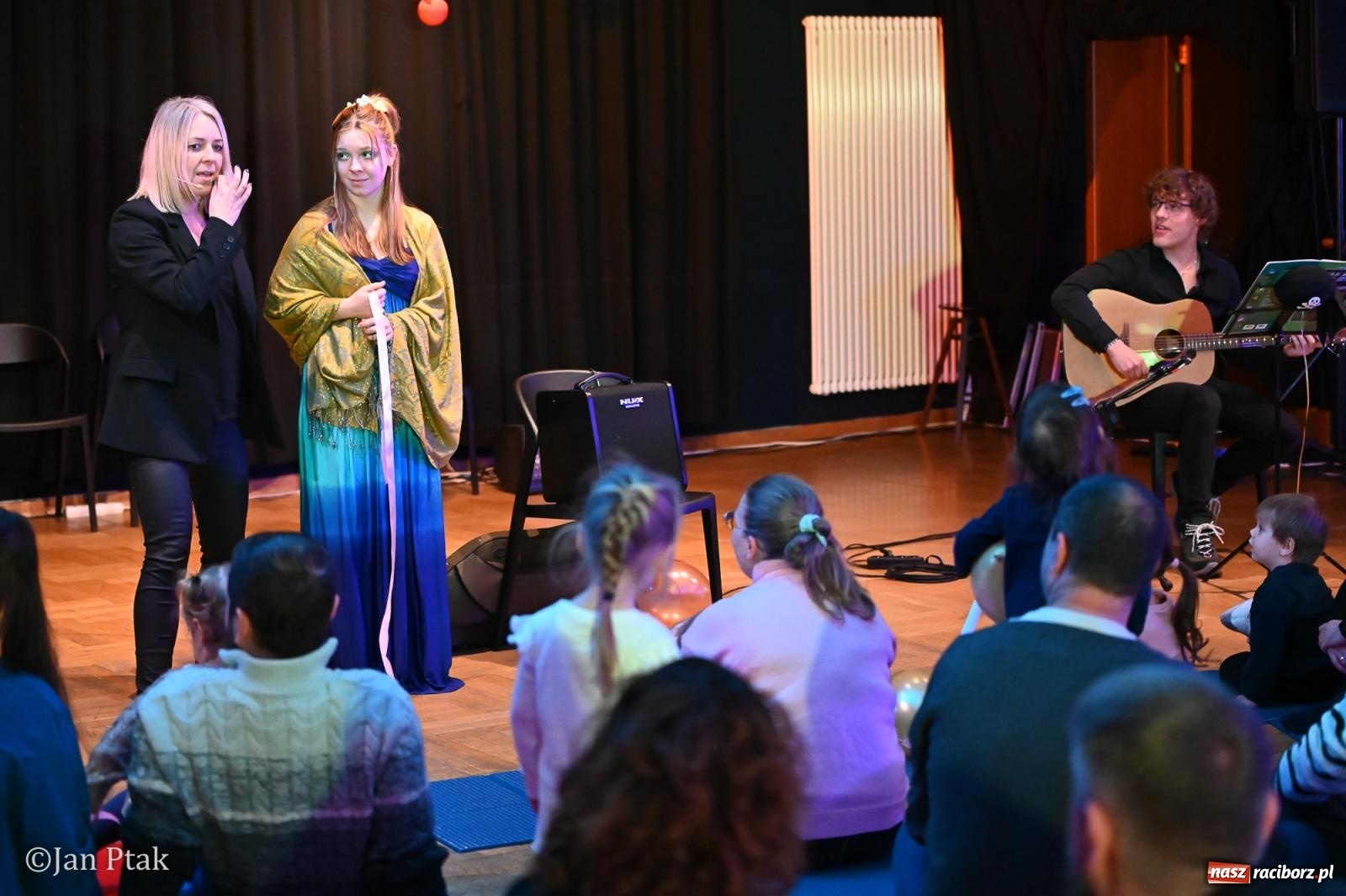 Zdjęcie w galerii na portalu naszraciborz.pl: Złota rybka porwała maluchy w krainę dźwięku [FOTO i WIDEO] wiadomości z regionu