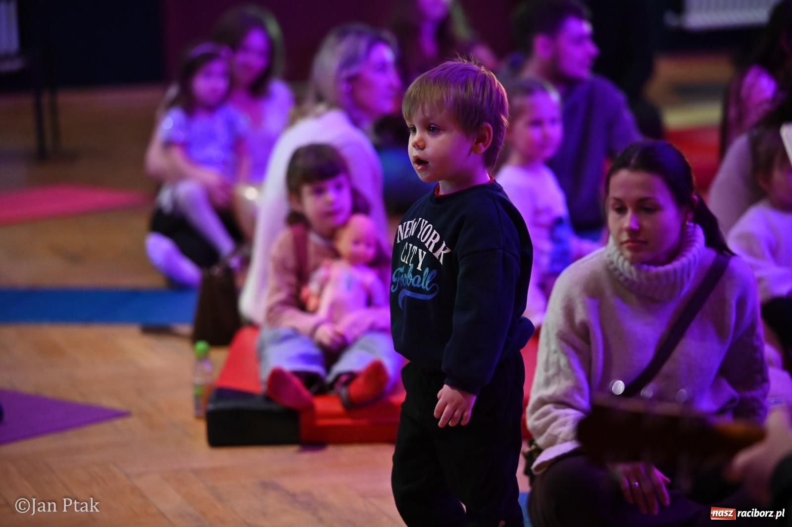 Zdjęcie w galerii na portalu naszraciborz.pl: Złota rybka porwała maluchy w krainę dźwięku [FOTO i WIDEO] wiadomości z regionu