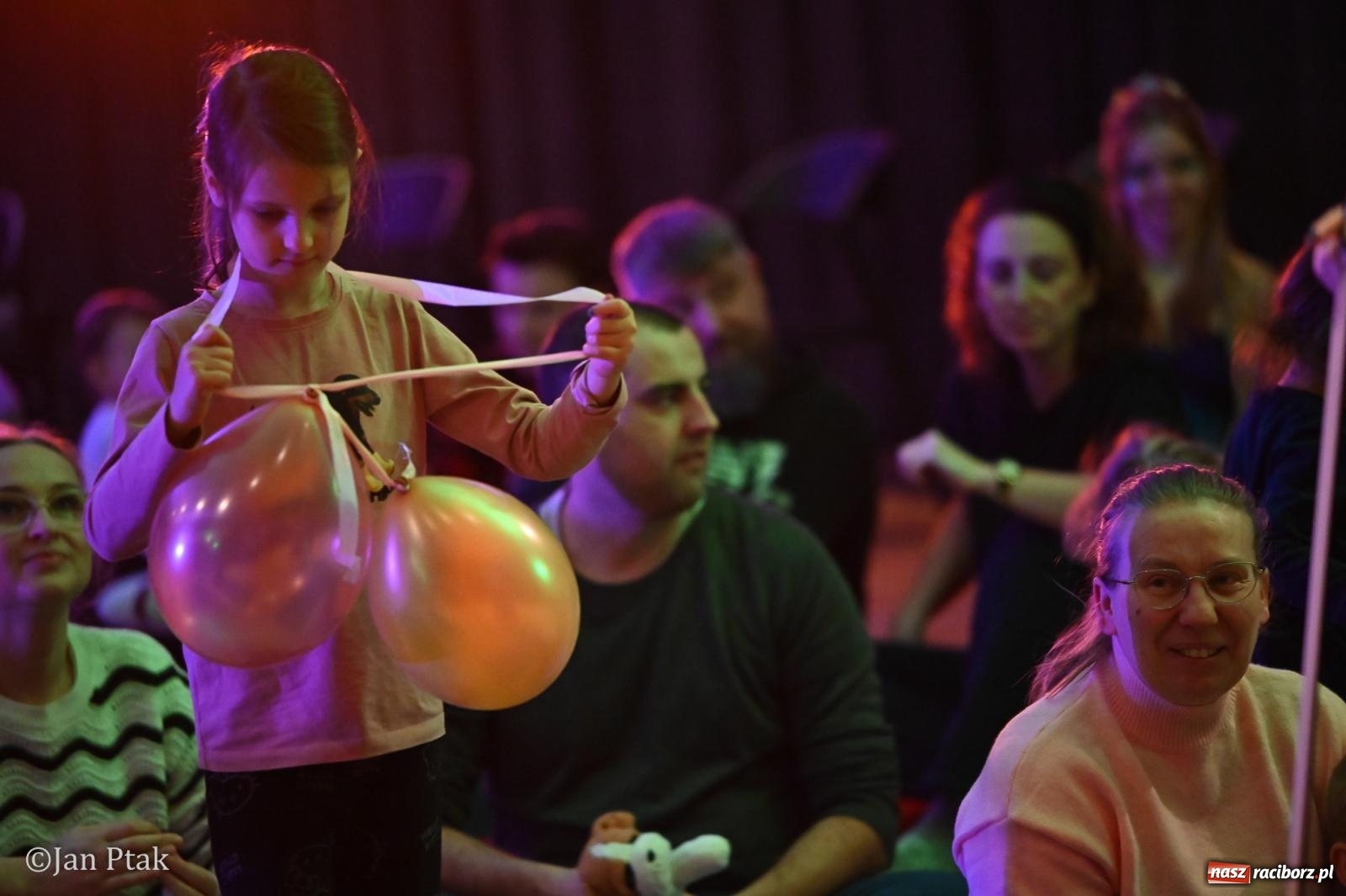 Zdjęcie w galerii na portalu naszraciborz.pl: Złota rybka porwała maluchy w krainę dźwięku [FOTO i WIDEO] wiadomości z regionu