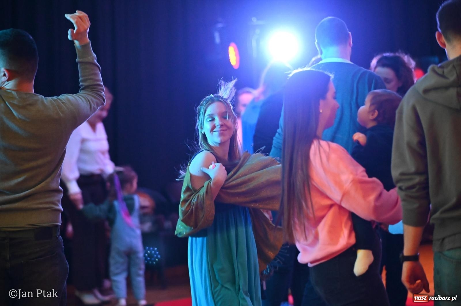 Zdjęcie w galerii na portalu naszraciborz.pl: Złota rybka porwała maluchy w krainę dźwięku [FOTO i WIDEO] wiadomości z regionu