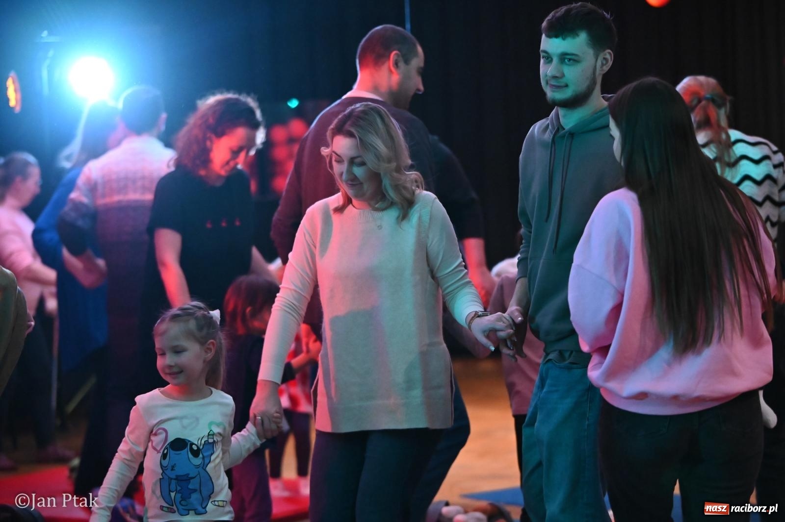 Zdjęcie w galerii na portalu naszraciborz.pl: Złota rybka porwała maluchy w krainę dźwięku [FOTO i WIDEO] wiadomości z regionu