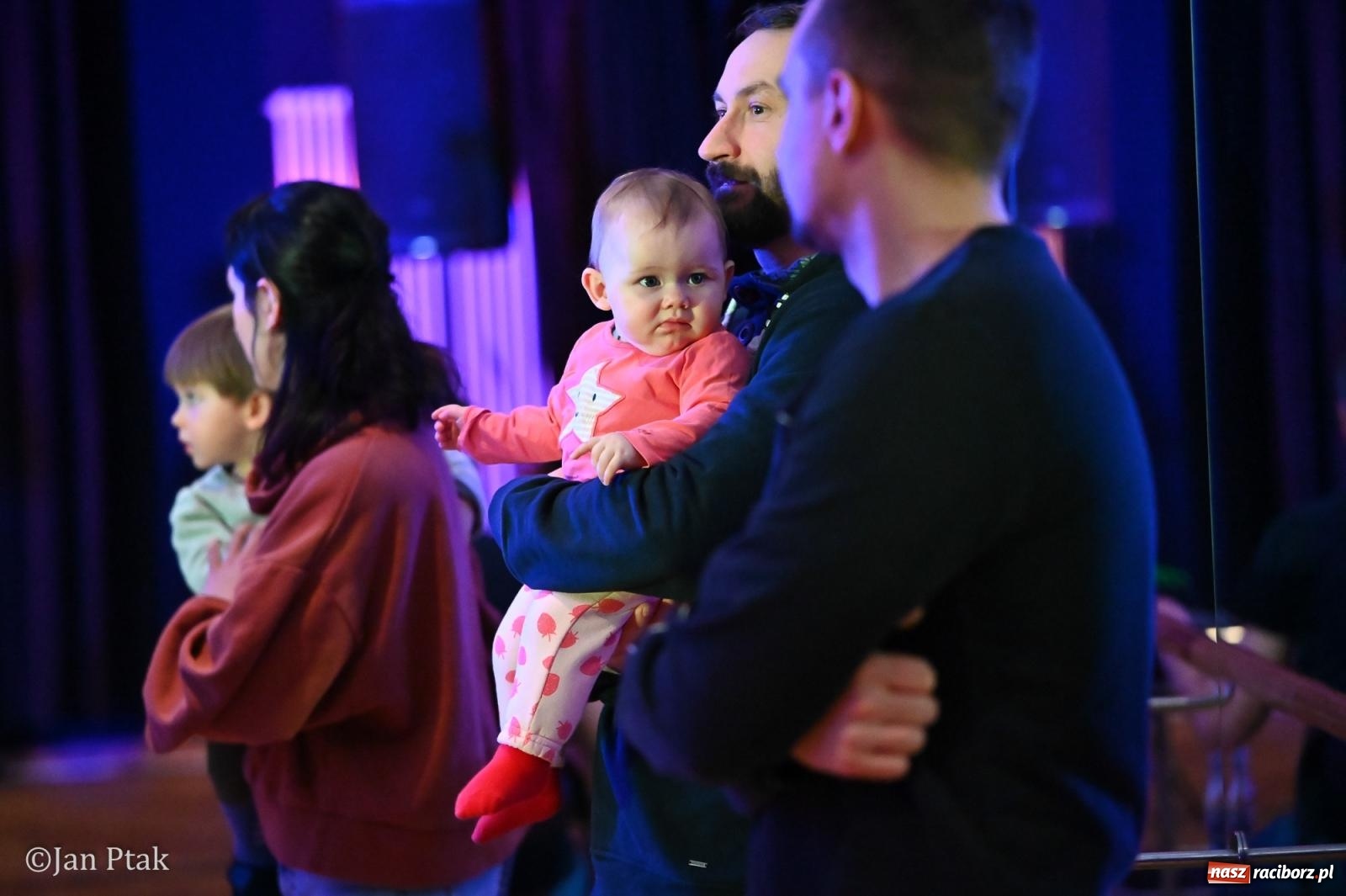 Zdjęcie w galerii na portalu naszraciborz.pl: Złota rybka porwała maluchy w krainę dźwięku [FOTO i WIDEO] wiadomości z regionu