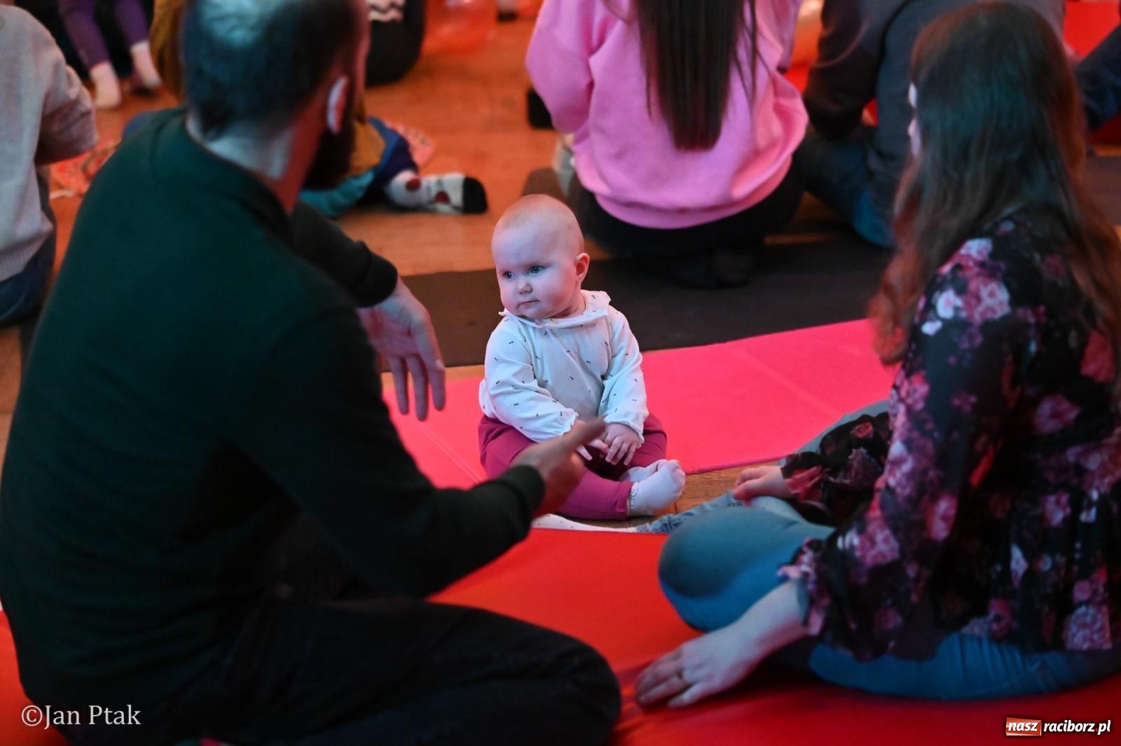 Zdjęcie w galerii na portalu naszraciborz.pl: Złota rybka porwała maluchy w krainę dźwięku [FOTO i WIDEO] wiadomości z regionu