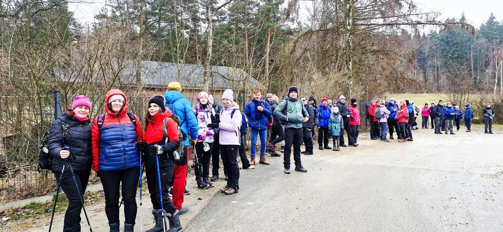 Zdjęcie w galerii na portalu naszraciborz.pl: Ślęża zdobyta podczas zimowej wyprawy raciborskiego PTTK wiadomości z regionu