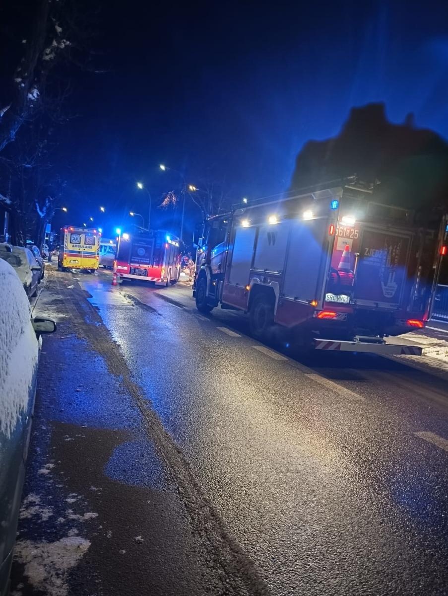 Zdjęcie w galerii na portalu naszraciborz.pl: Trzy rozbite auta i poszkodowany mężczyzna [RAPORT 998] wiadomości z regionu