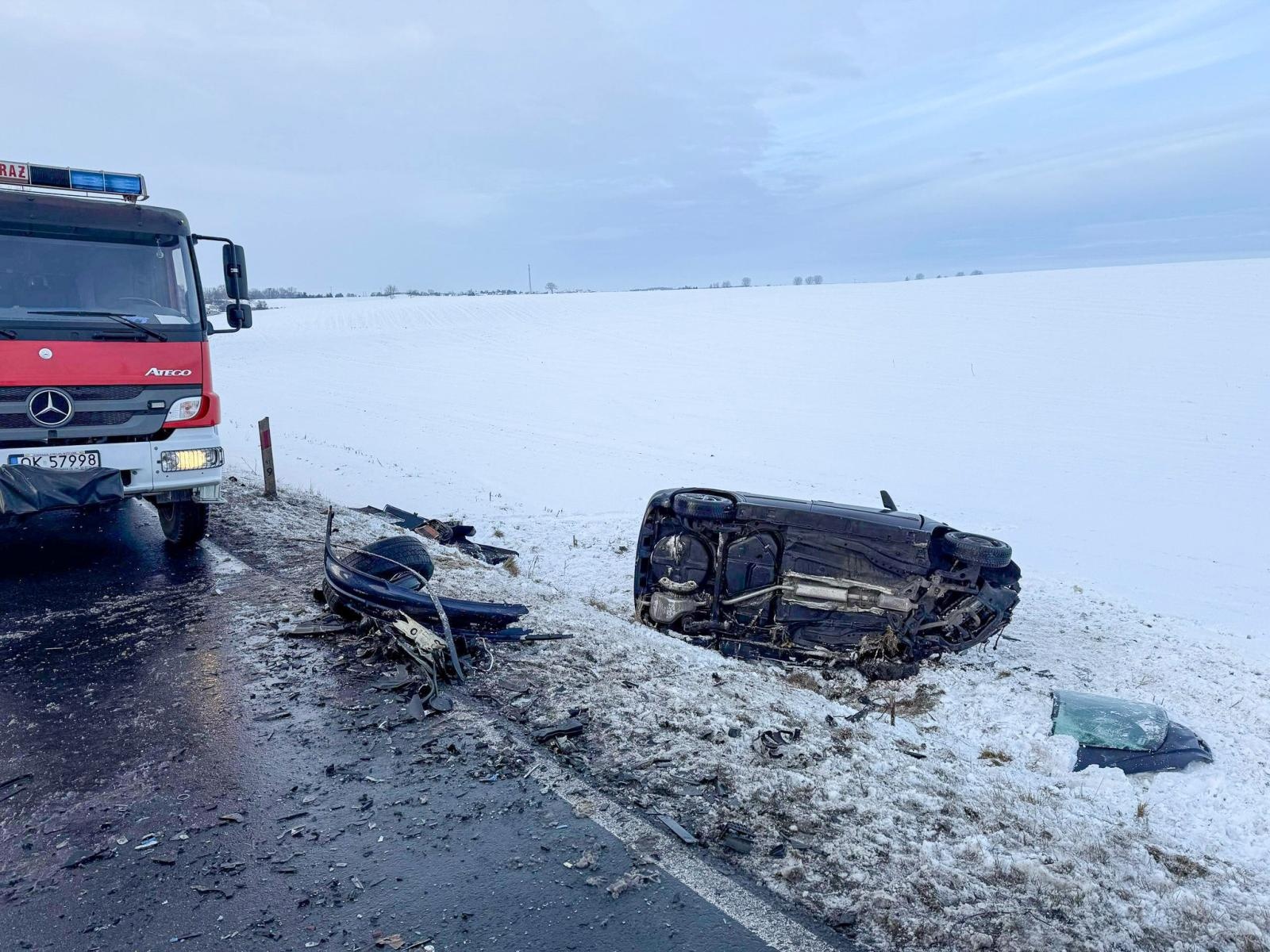 Zdjęcie w galerii na portalu naszraciborz.pl: Poważny wypadek na DK45 pod Polską Cerekwią. W zdarzeniu uczestniczył mieszkaniec Raciborza wiadomości z regionu