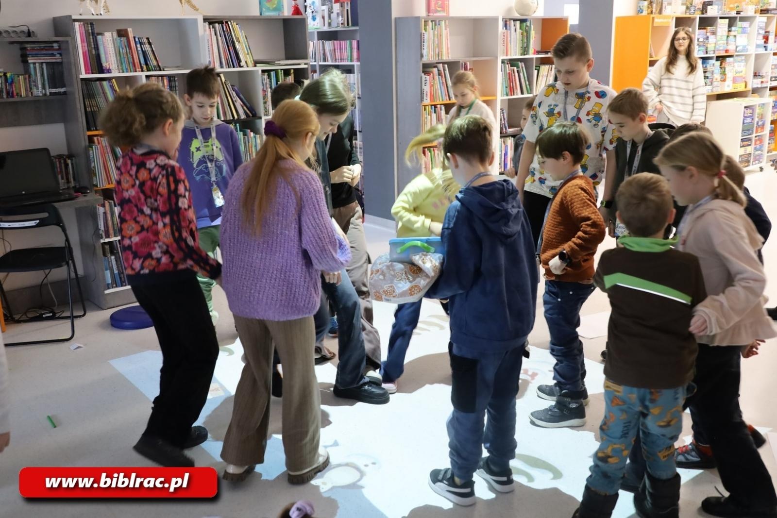 Zdjęcie w galerii na portalu naszraciborz.pl: Ruszyły komiksowe ferie z biblioteką! wiadomości z regionu