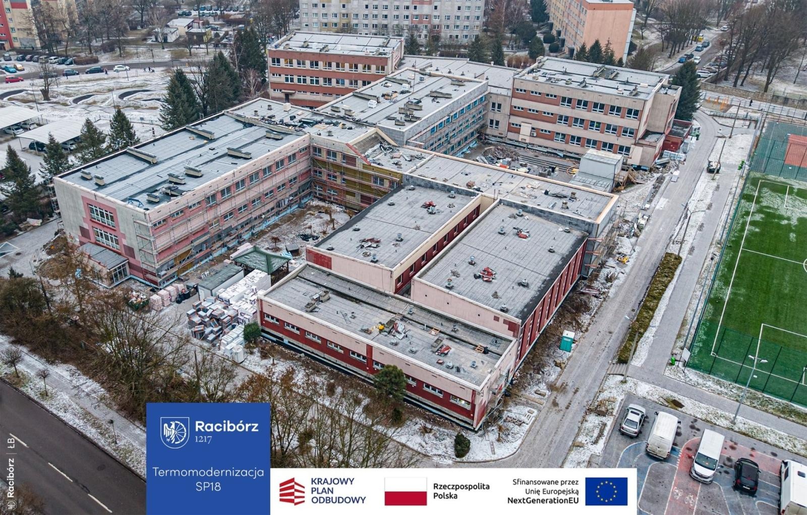 Zdjęcie w galerii na portalu naszraciborz.pl: Remont SP 18 w Raciborzu nabiera tempa. Postępy prac coraz bardziej widoczne wiadomości z regionu