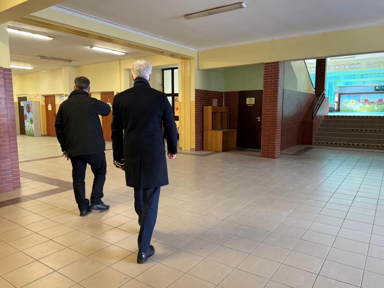 Zdjęcie w galerii na portalu naszraciborz.pl: Remont SP 18 w Raciborzu nabiera tempa. Postępy prac coraz bardziej widoczne wiadomości z regionu