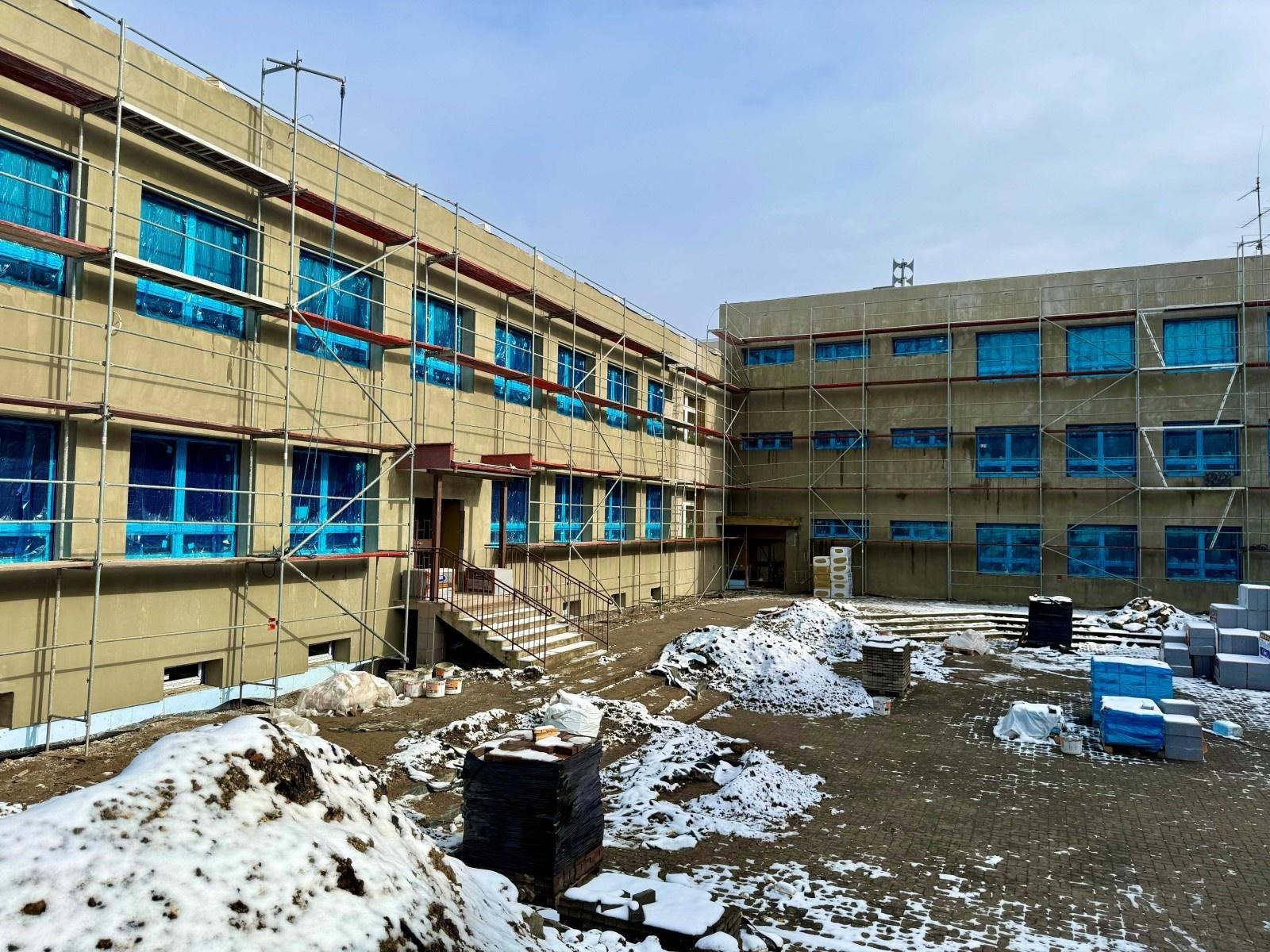 Zdjęcie w galerii na portalu naszraciborz.pl: Remont SP 18 w Raciborzu nabiera tempa. Postępy prac coraz bardziej widoczne wiadomości z regionu