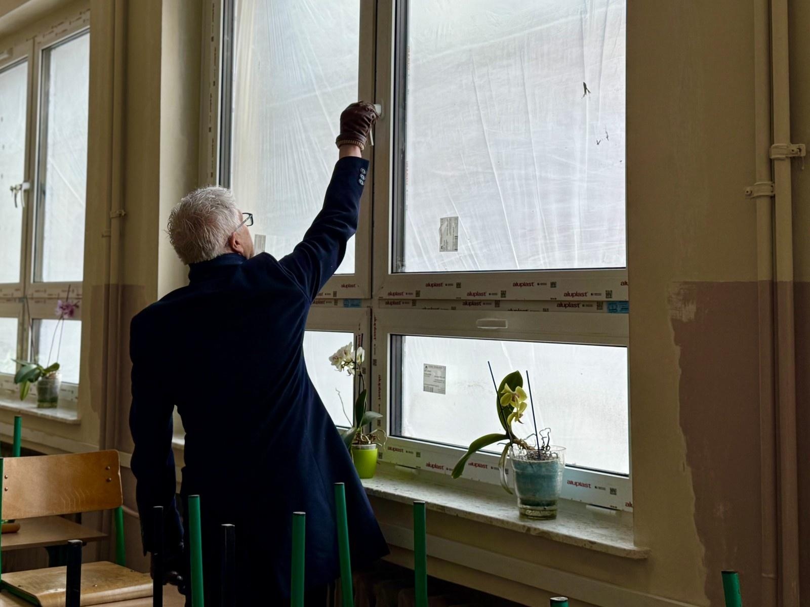 Zdjęcie w galerii na portalu naszraciborz.pl: Remont SP 18 w Raciborzu nabiera tempa. Postępy prac coraz bardziej widoczne wiadomości z regionu
