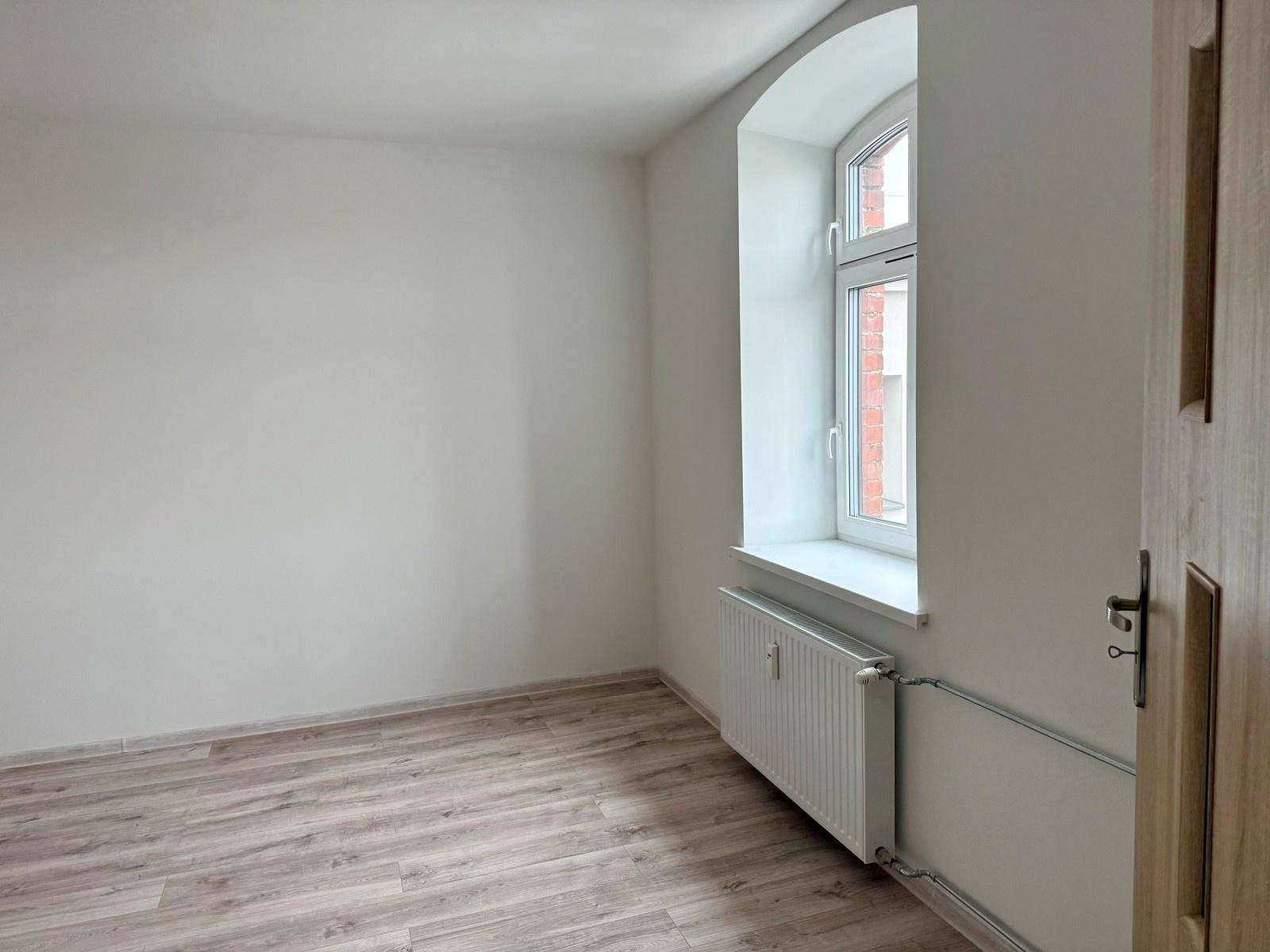 Zdjęcie w galerii na portalu naszraciborz.pl: Zamieszkaj i pracuj w Raciborzu – mieszkanie przy Końcu świata czeka na absolwenta wiadomości z regionu