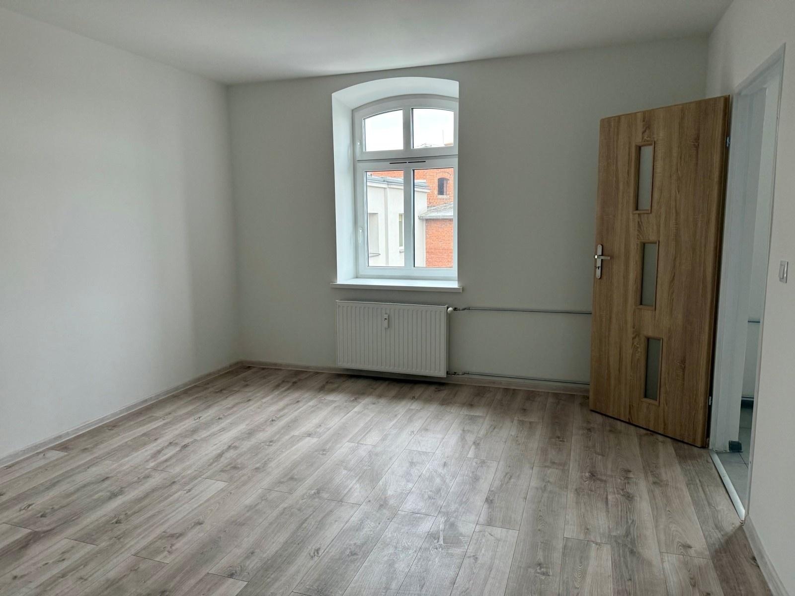 Zdjęcie w galerii na portalu naszraciborz.pl: Zamieszkaj i pracuj w Raciborzu – mieszkanie przy Końcu świata czeka na absolwenta wiadomości z regionu