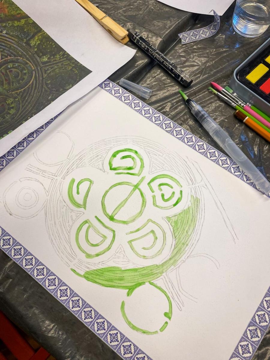 Zdjęcie w galerii na portalu naszraciborz.pl: Art Camp na Zamku Piastowskim: Młodzi twórcy malują historię i przyszłość zabytków wiadomości z regionu