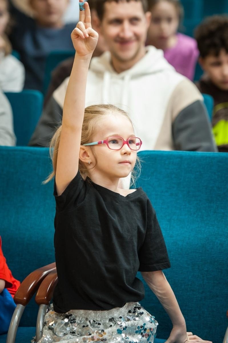 Zdjęcie w galerii na portalu naszraciborz.pl: Karmel i balony na Zamku Piastowskim. Atrakcje dla dzieci w ramach akcji Wakacje w Powiecie wiadomości z regionu