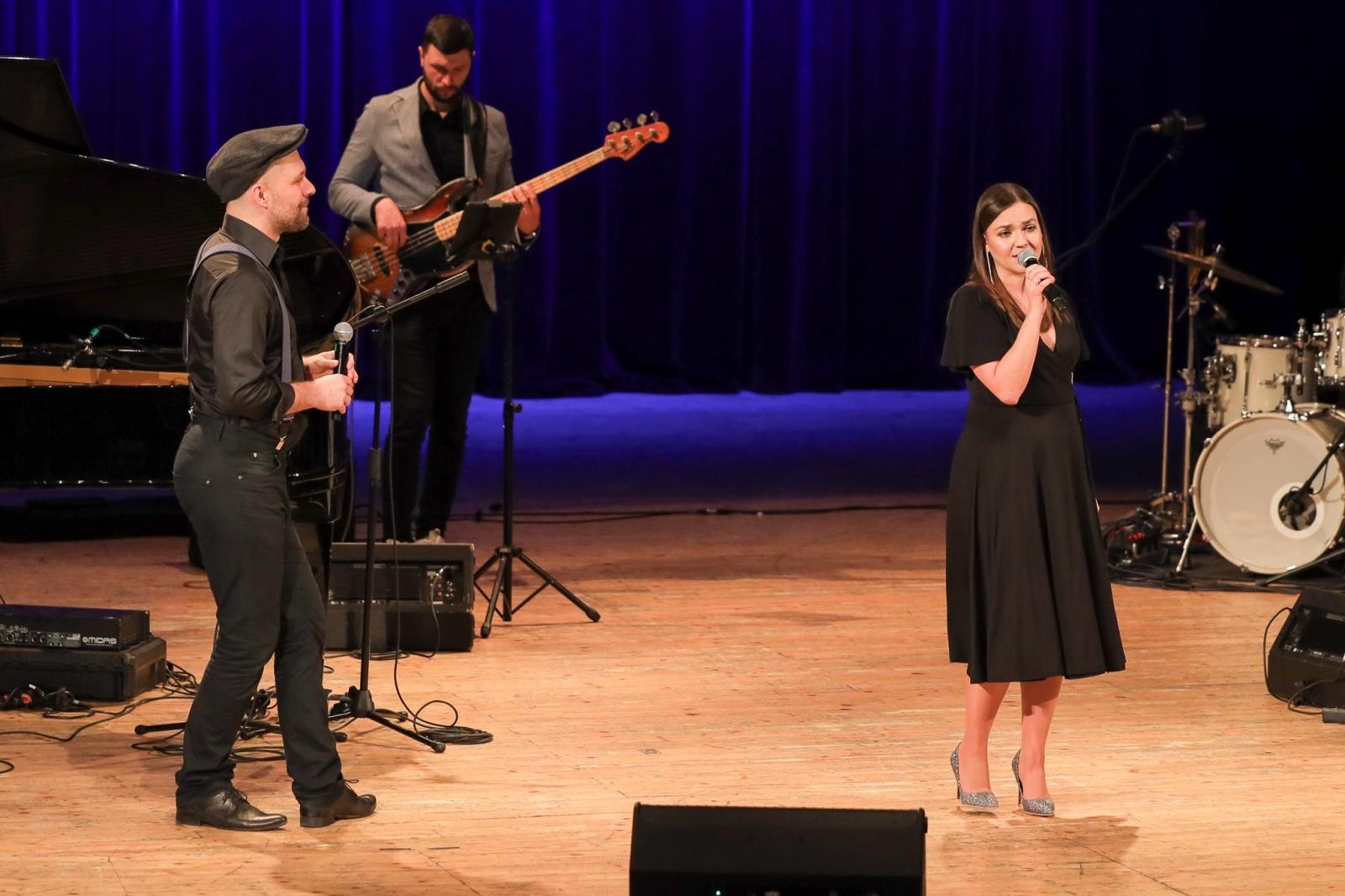 Zdjęcie w galerii na portalu naszraciborz.pl: Zielono Mi... Ocalić od Zapomnienia na scenie RCK wiadomości z regionu