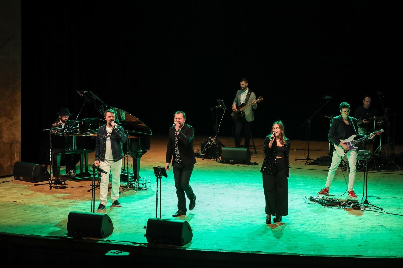 Zdjęcie w galerii na portalu naszraciborz.pl: Zielono Mi... Ocalić od Zapomnienia na scenie RCK wiadomości z regionu