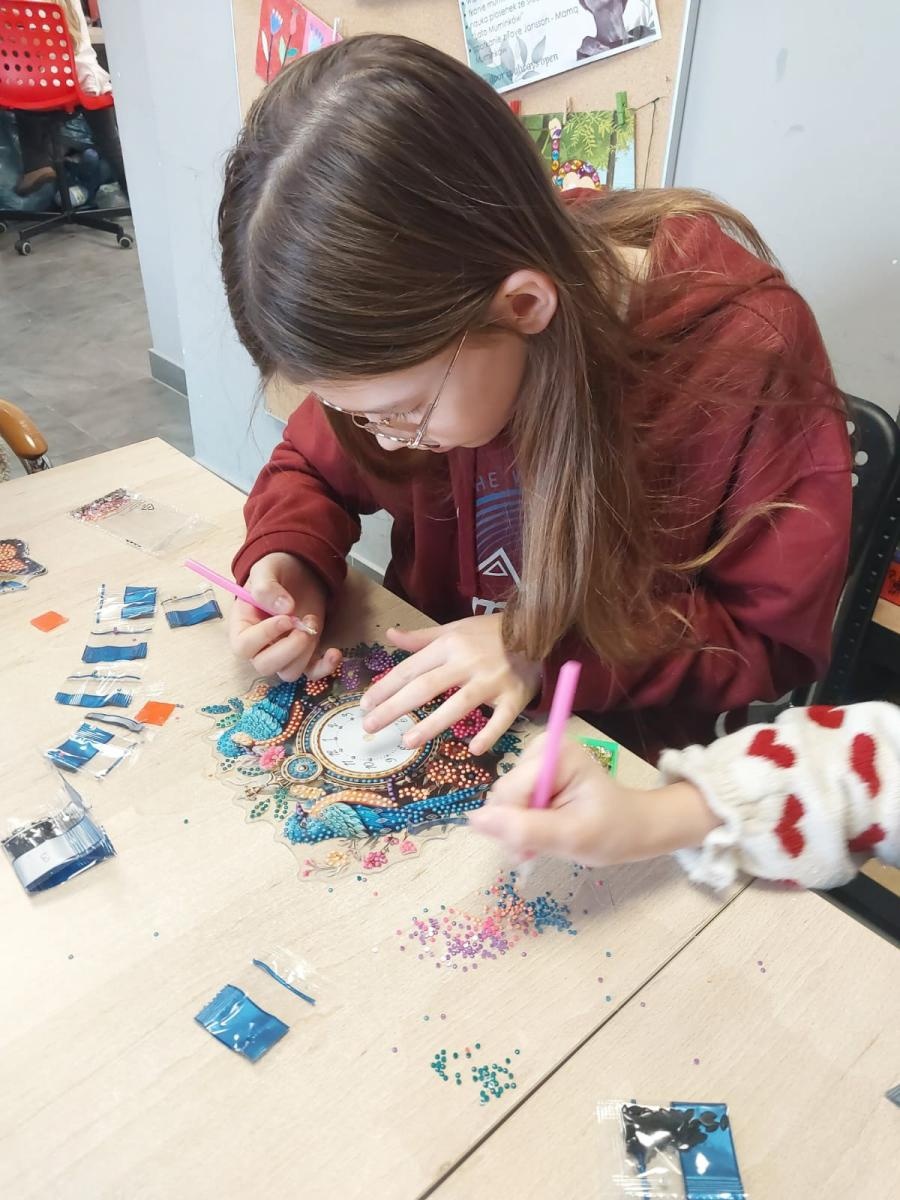 Zdjęcie w galerii na portalu naszraciborz.pl: Kreatywne warsztaty z RCK w ramach akcji Zima w Mieście wiadomości z regionu