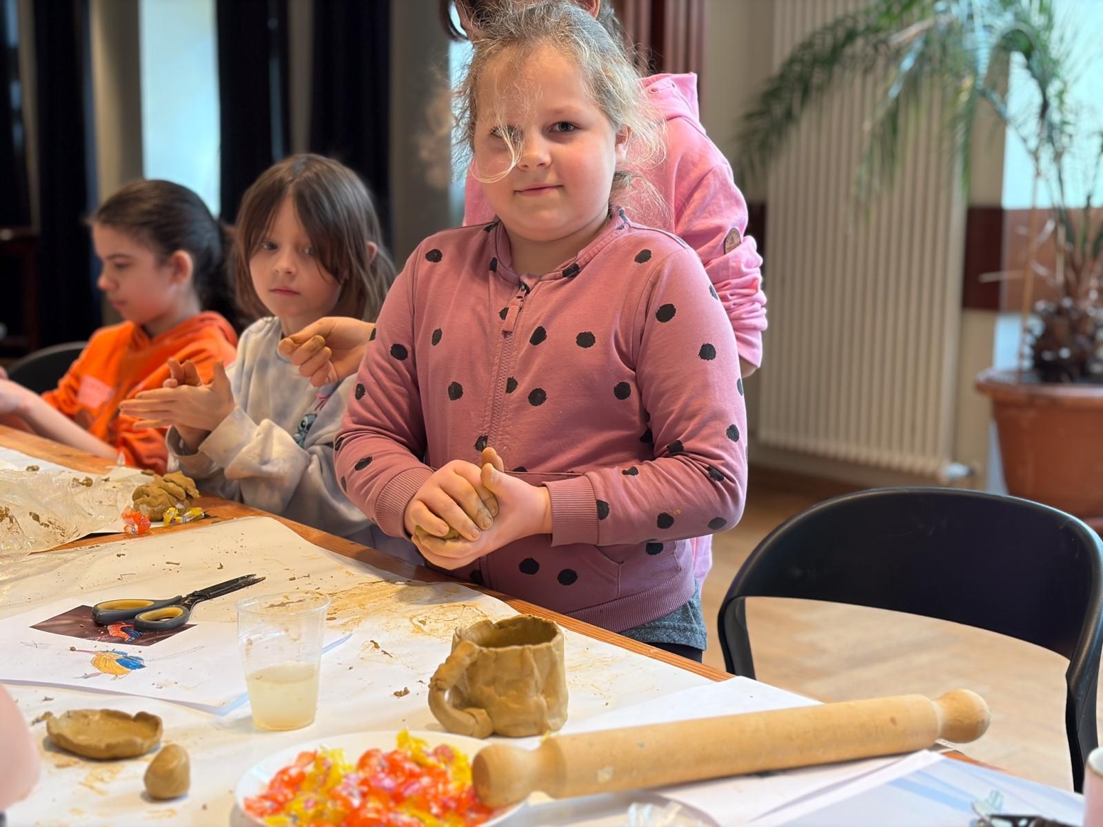 Zdjęcie w galerii na portalu naszraciborz.pl: Kreatywne warsztaty z RCK w ramach akcji Zima w Mieście wiadomości z regionu