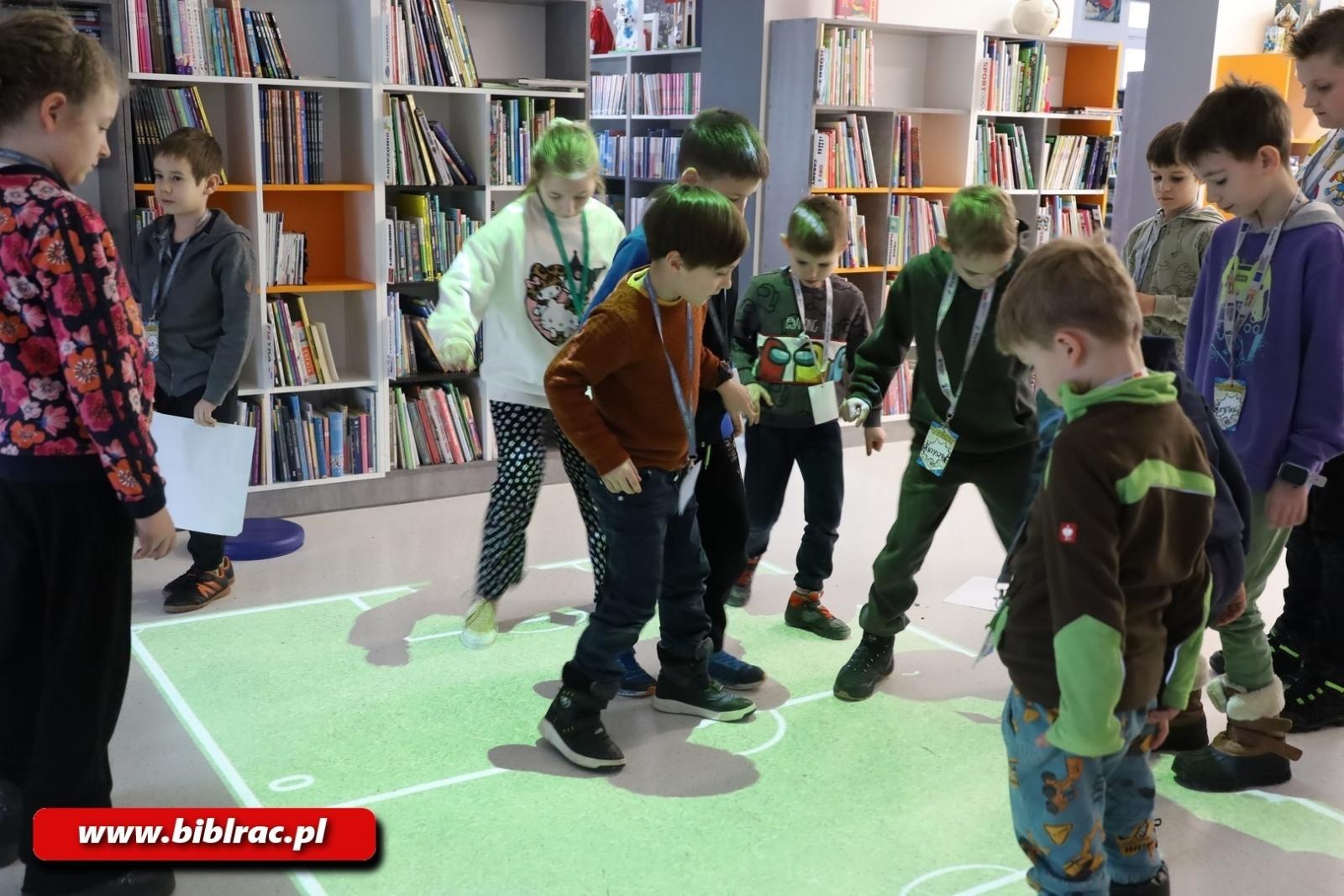 Zdjęcie w galerii na portalu naszraciborz.pl: Komiksowe Ferie z Biblioteką na półmetku wiadomości z regionu