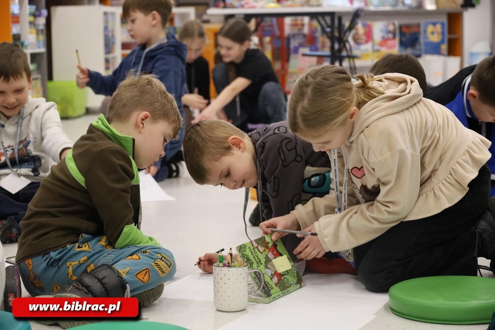 Zdjęcie w galerii na portalu naszraciborz.pl: Komiksowe Ferie z Biblioteką na półmetku wiadomości z regionu