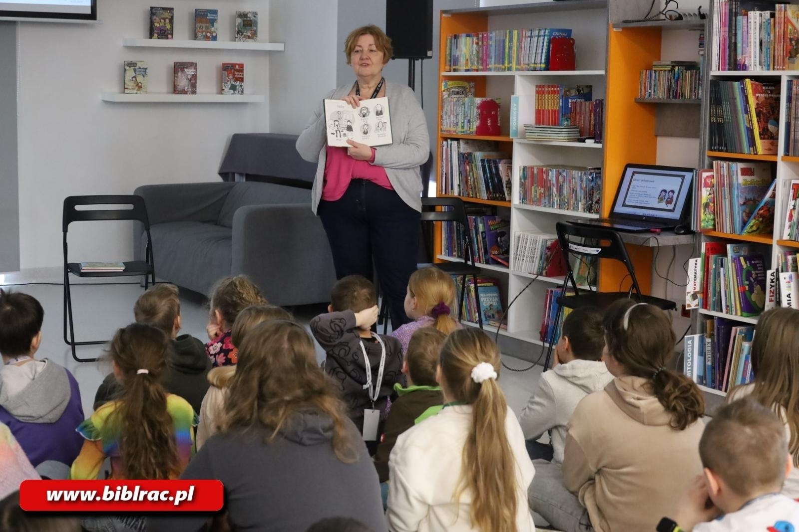 Zdjęcie w galerii na portalu naszraciborz.pl: Komiksowe Ferie z Biblioteką na półmetku wiadomości z regionu