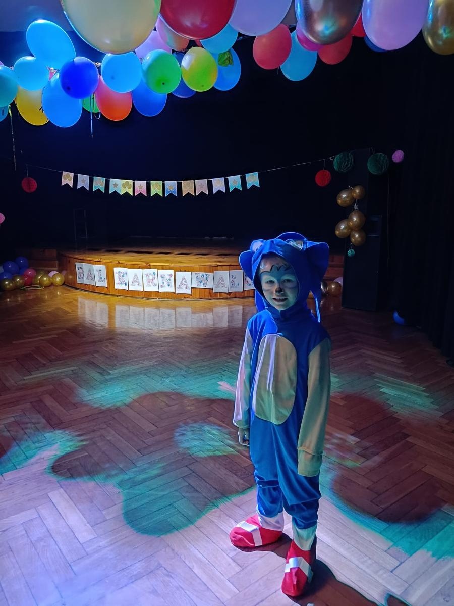 Zdjęcie w galerii na portalu naszraciborz.pl: Mali Odkrywcy Sztuki zakończyli karnawał balem przebierańców wiadomości z regionu