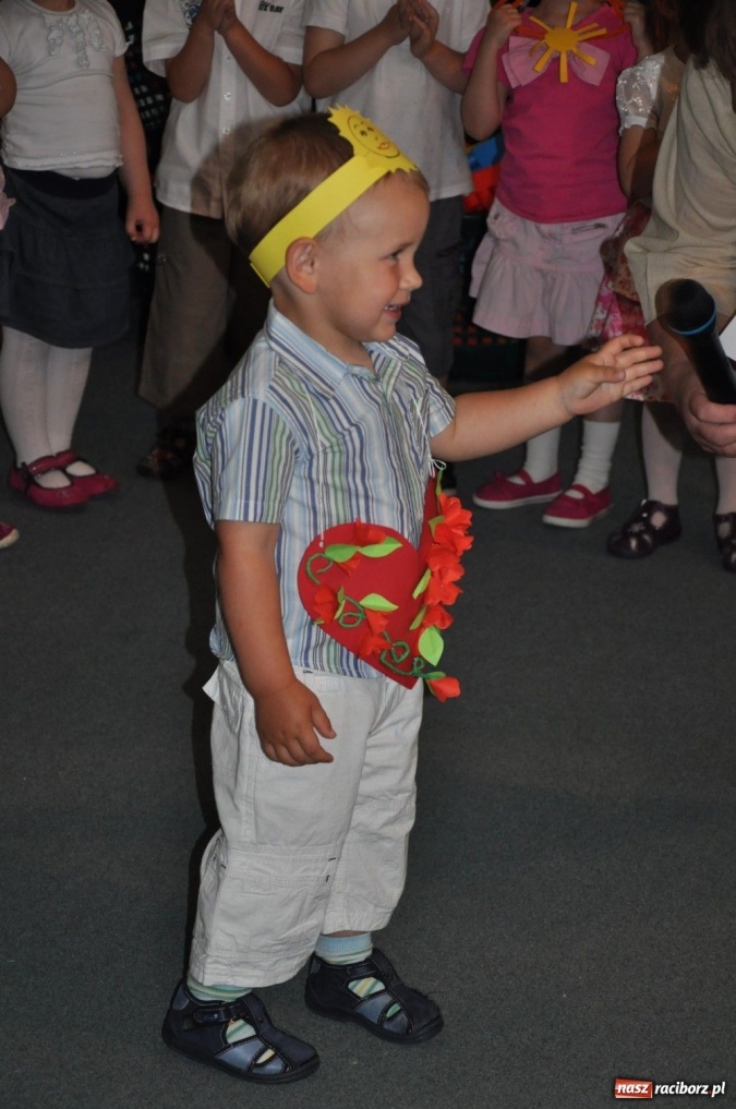 Zdjęcie w galerii na portalu naszraciborz.pl: Świętują Dzień Ojca i Matki wiadomości z regionu