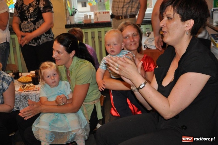 Zdjęcie w galerii na portalu naszraciborz.pl: Świętują Dzień Ojca i Matki wiadomości z regionu