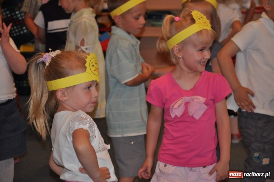 Zdjęcie w galerii na portalu naszraciborz.pl: Świętują Dzień Ojca i Matki wiadomości z regionu