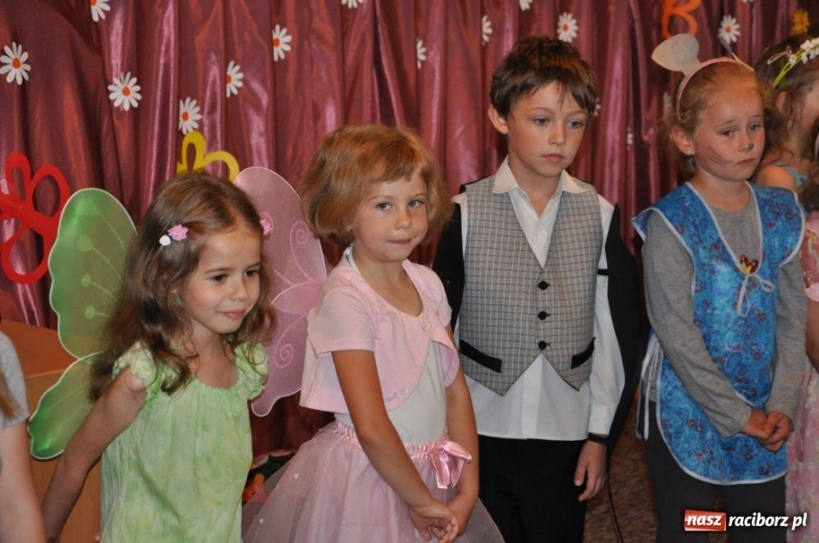Zdjęcie w galerii na portalu naszraciborz.pl: Świętują Dzień Ojca i Matki wiadomości z regionu