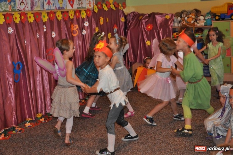 Zdjęcie w galerii na portalu naszraciborz.pl: Świętują Dzień Ojca i Matki wiadomości z regionu