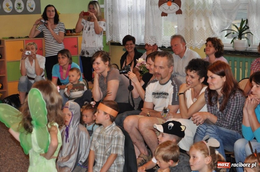 Zdjęcie w galerii na portalu naszraciborz.pl: Świętują Dzień Ojca i Matki wiadomości z regionu