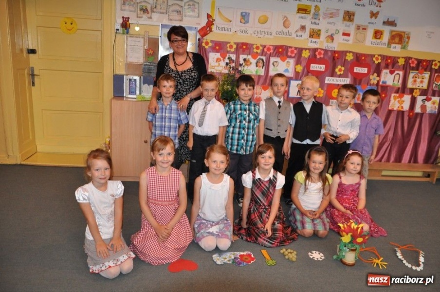 Zdjęcie w galerii na portalu naszraciborz.pl: Świętują Dzień Ojca i Matki wiadomości z regionu