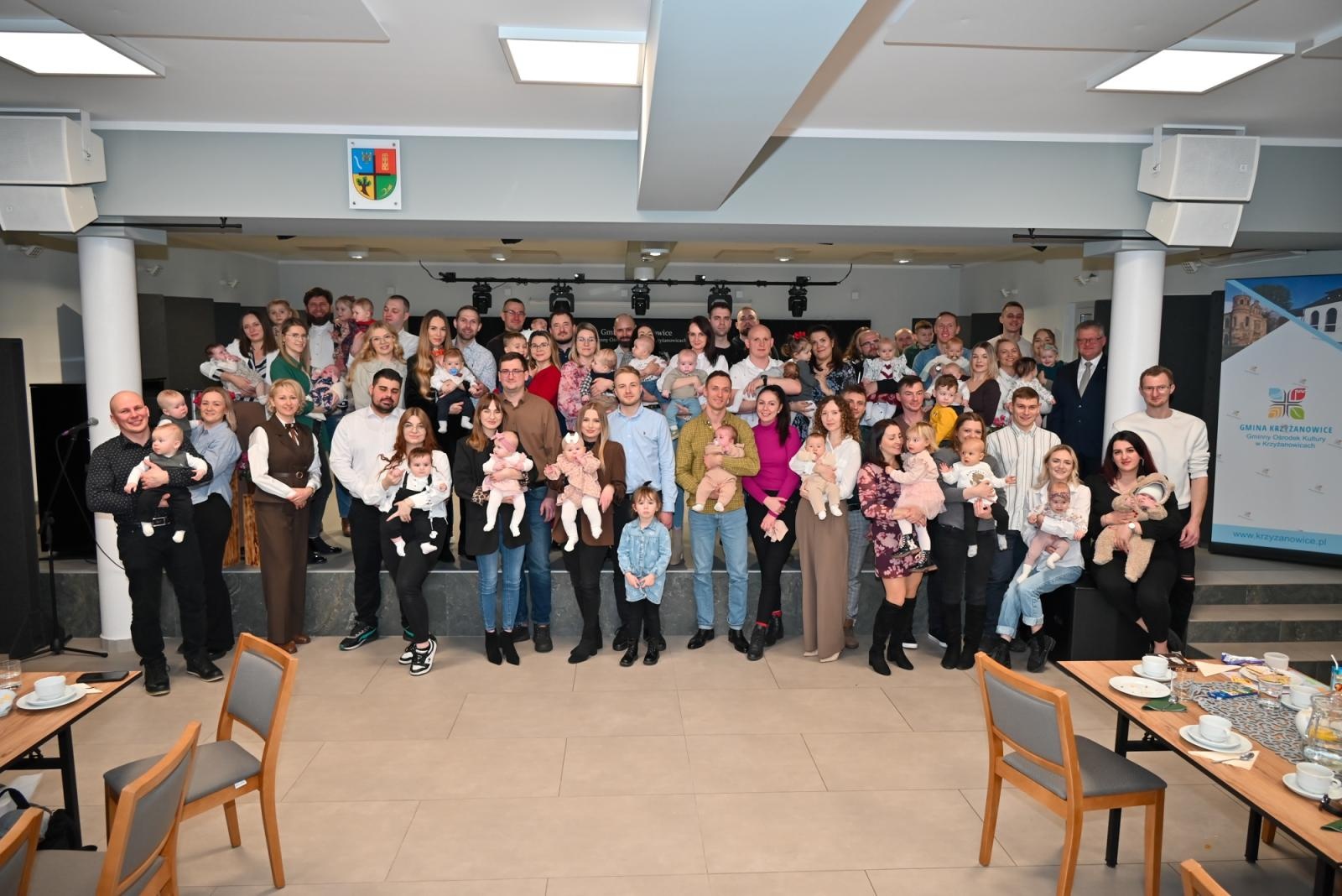 Zdjęcie w galerii na portalu naszraciborz.pl: Przywitanie najmłodszych mieszkańców gminy Krzyżanowice wiadomości z regionu