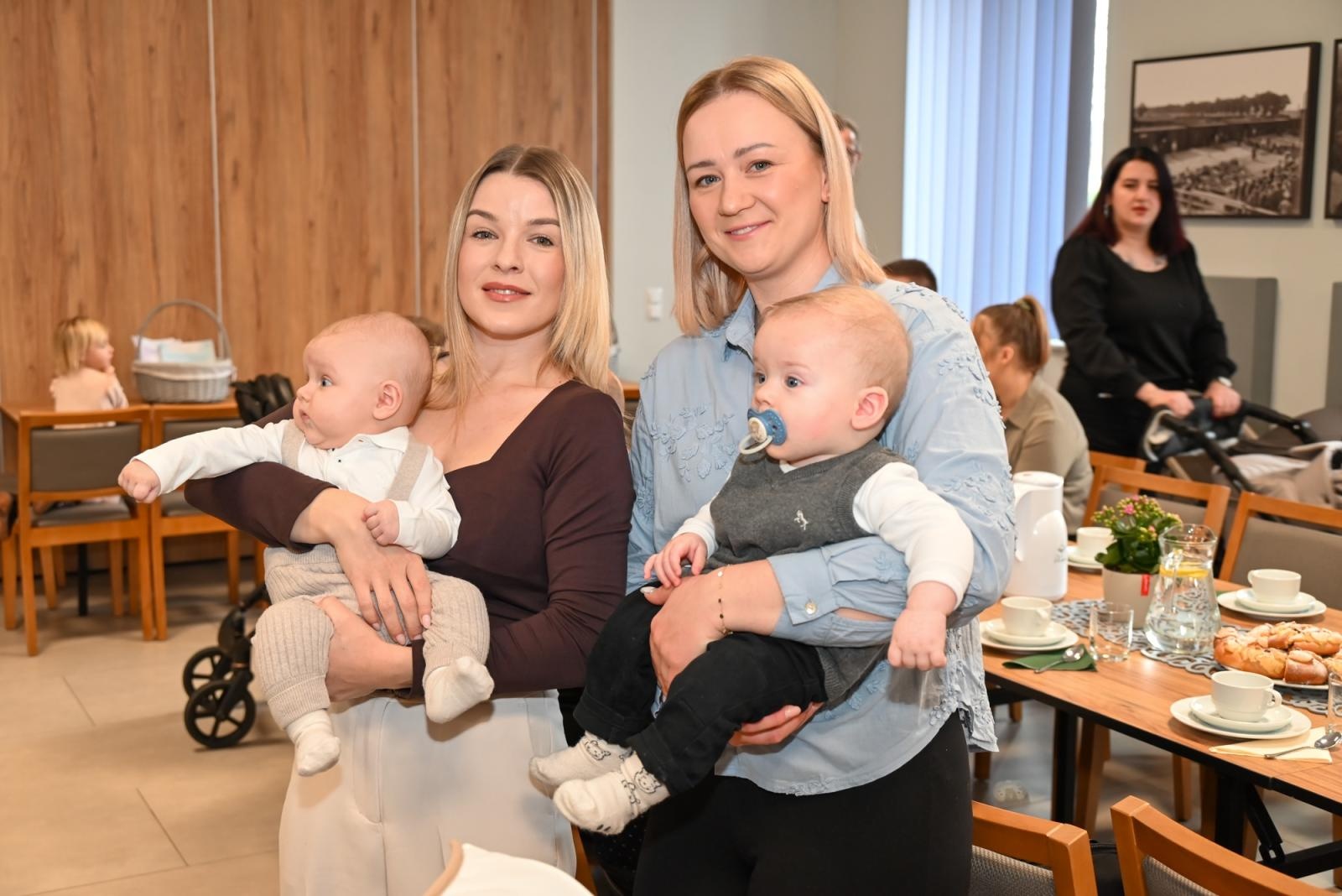 Zdjęcie w galerii na portalu naszraciborz.pl: Przywitanie najmłodszych mieszkańców gminy Krzyżanowice wiadomości z regionu