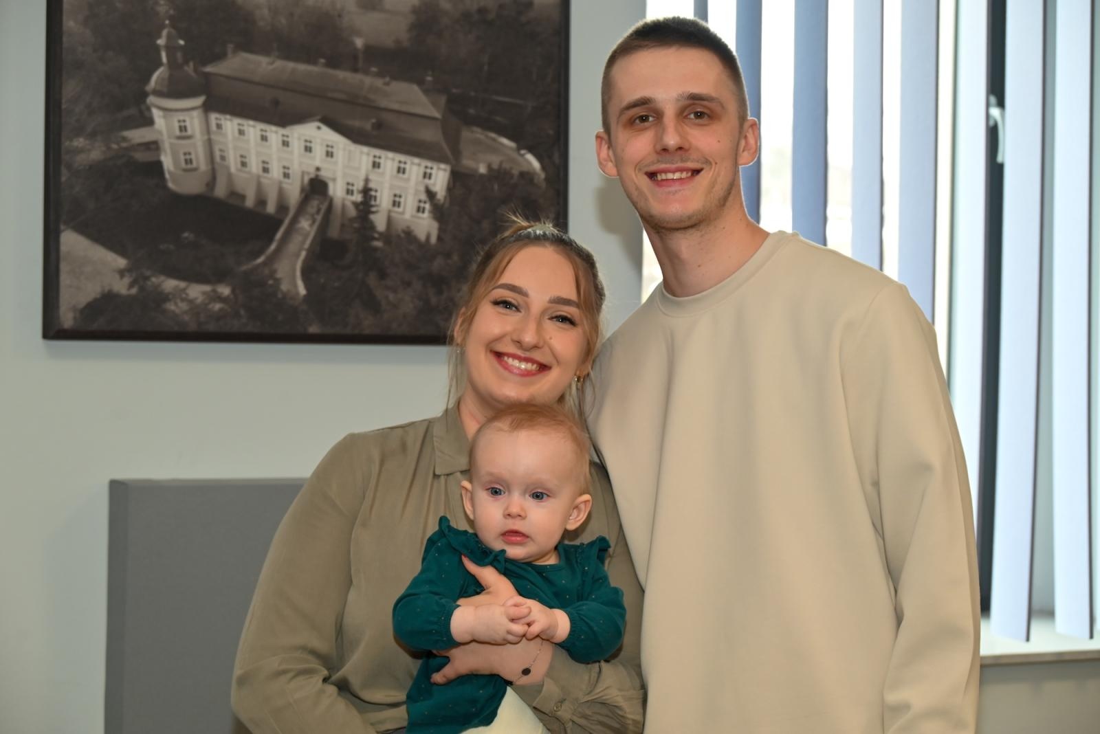 Zdjęcie w galerii na portalu naszraciborz.pl: Przywitanie najmłodszych mieszkańców gminy Krzyżanowice wiadomości z regionu