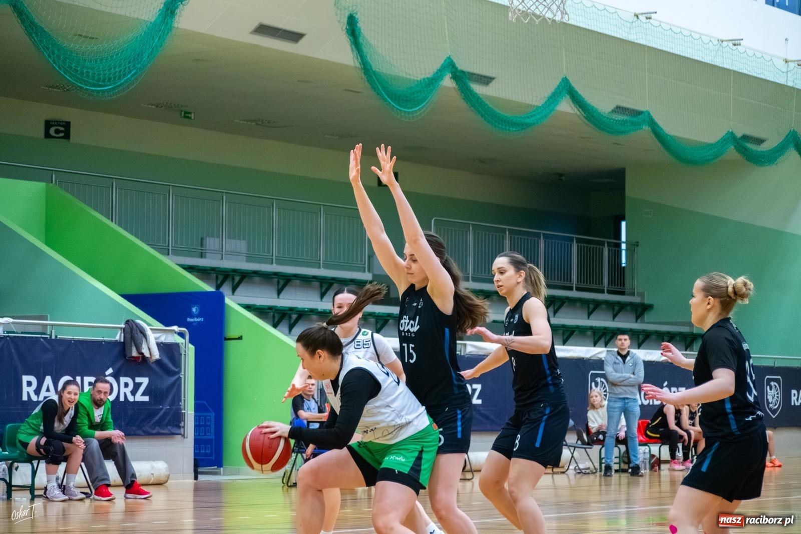 Zdjęcie w galerii na portalu naszraciborz.pl: Koszykówka: Zwycięstwo RKK z outsiderem na zakończenie sezonu [FOTO i WIDEO] wiadomości z regionu