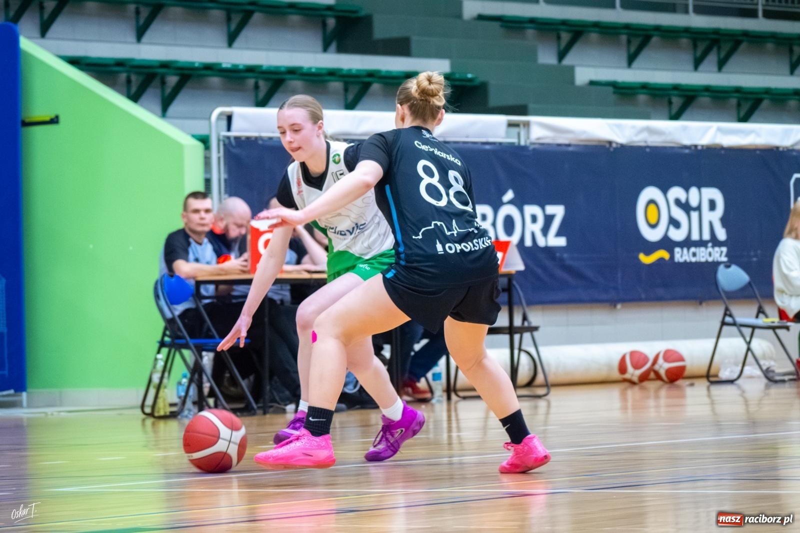 Zdjęcie w galerii na portalu naszraciborz.pl: Koszykówka: Zwycięstwo RKK z outsiderem na zakończenie sezonu [FOTO i WIDEO] wiadomości z regionu