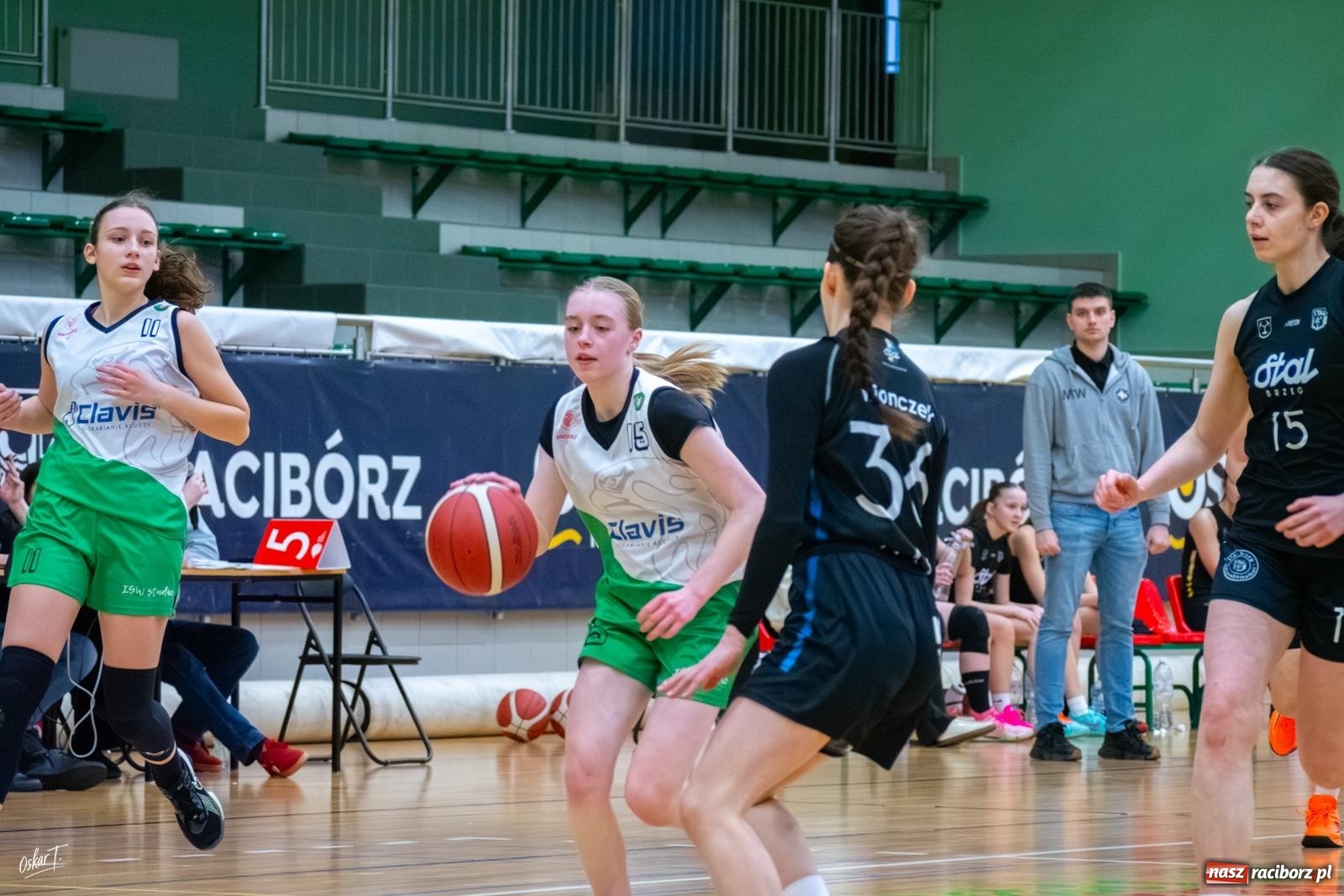 Zdjęcie w galerii na portalu naszraciborz.pl: Koszykówka: Zwycięstwo RKK z outsiderem na zakończenie sezonu [FOTO i WIDEO] wiadomości z regionu